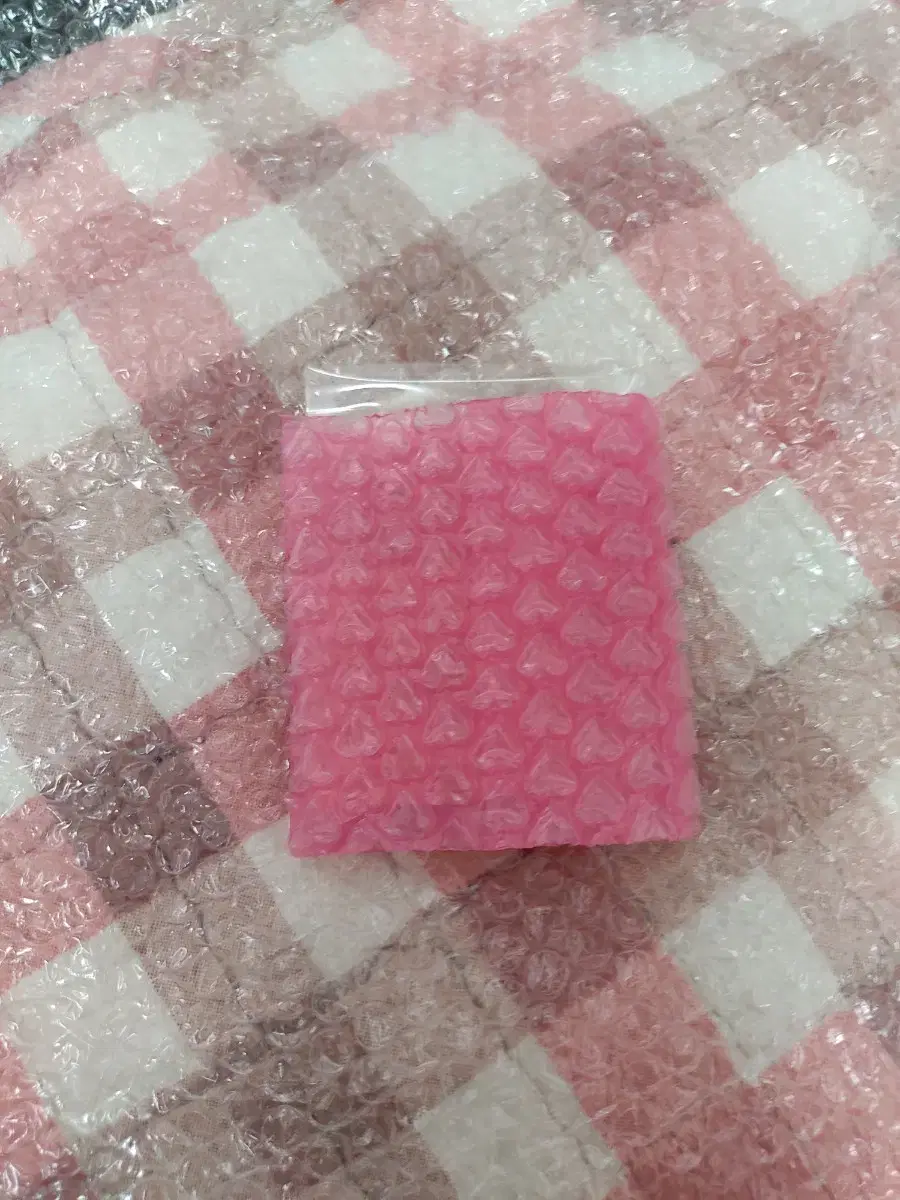 https://media.bunjang.co.kr/product/415990364_1_1782307342_w{res}.jpg